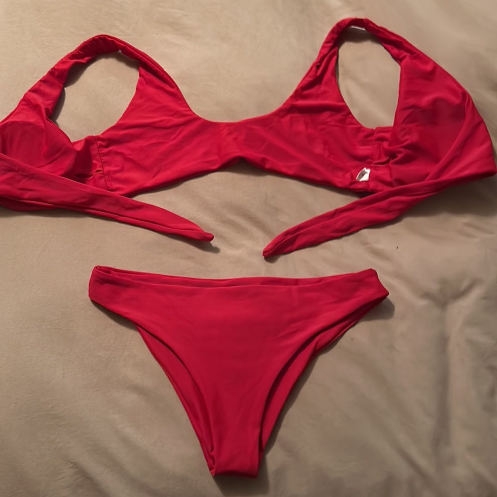 Red Bikini - Picture 2 of 4